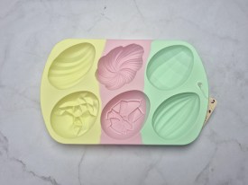 Molde silicona tricolor 6 huevos grandes diferentes